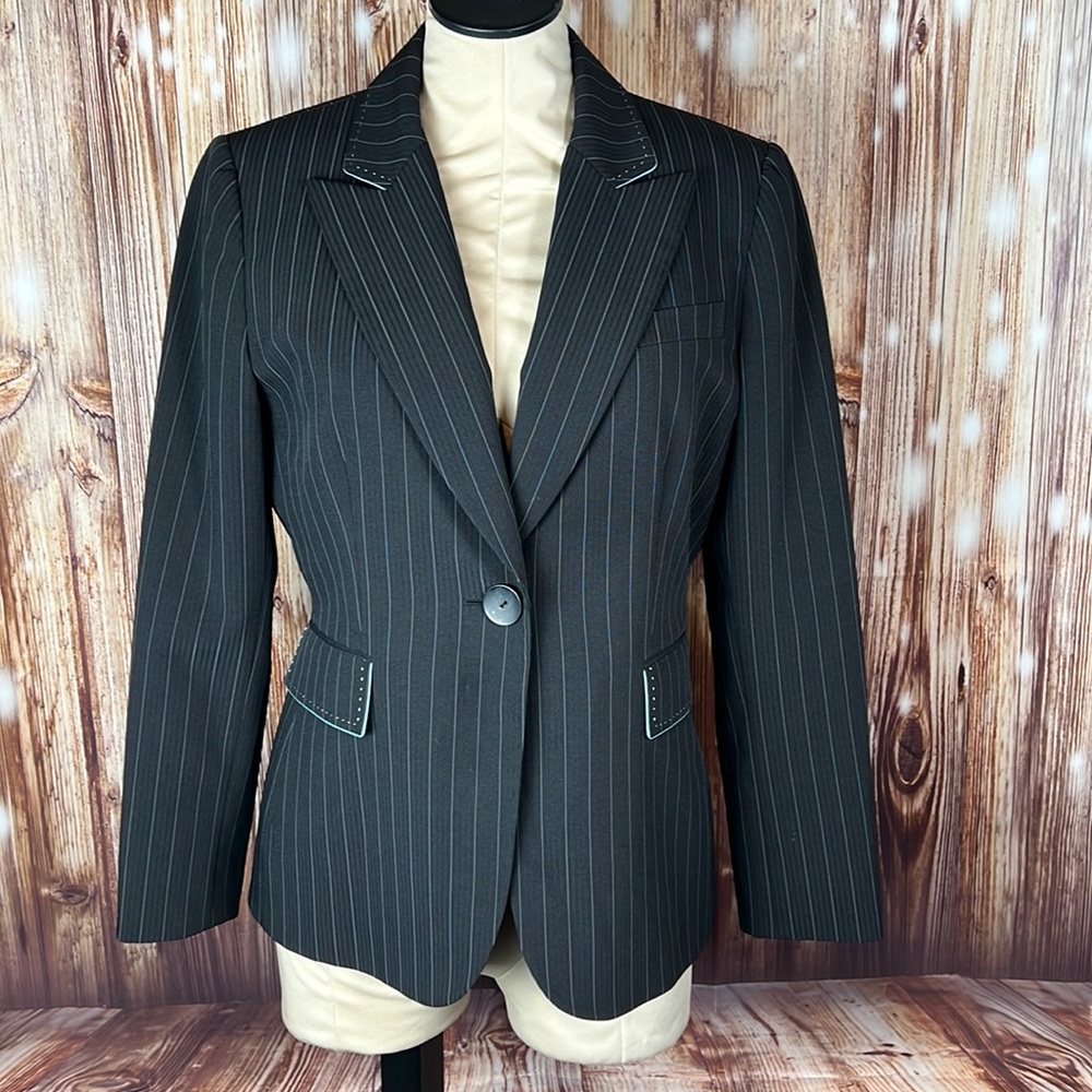 Tahari Pinstripe Business Work Suit Jacket Blazer 8 Petite